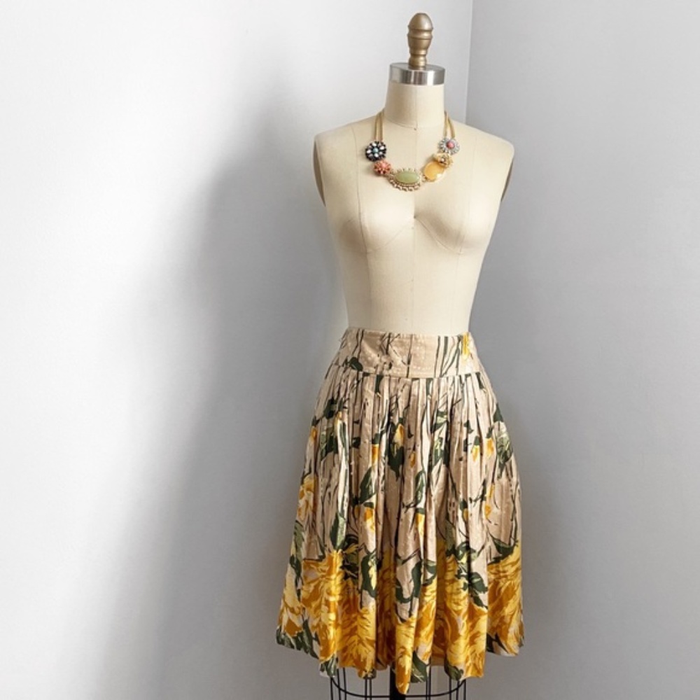 Anthropologie VTG floral skirt size 2